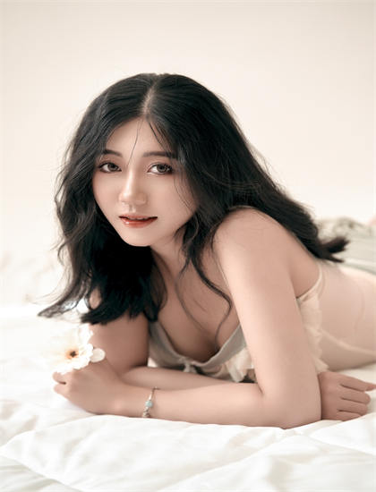 隐藏细节：《开心巨无霸》的叙事技巧与导演风格——快速入门的简明教程